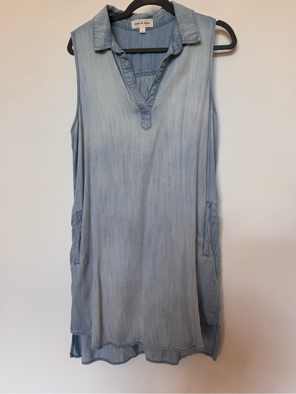 Cloth & Stone Light Blue Sleeveless Chambray Dress